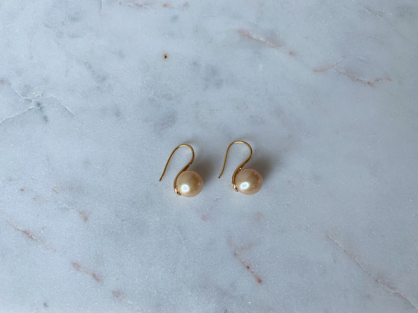 HIGH HEELS EARHOOKS